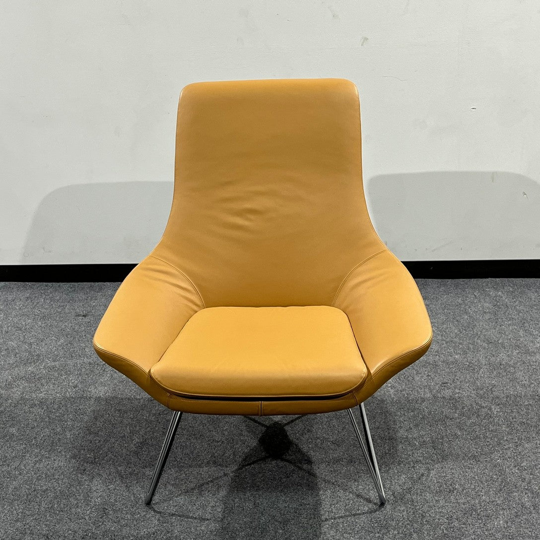 Gold/yellow Leather lounge chair