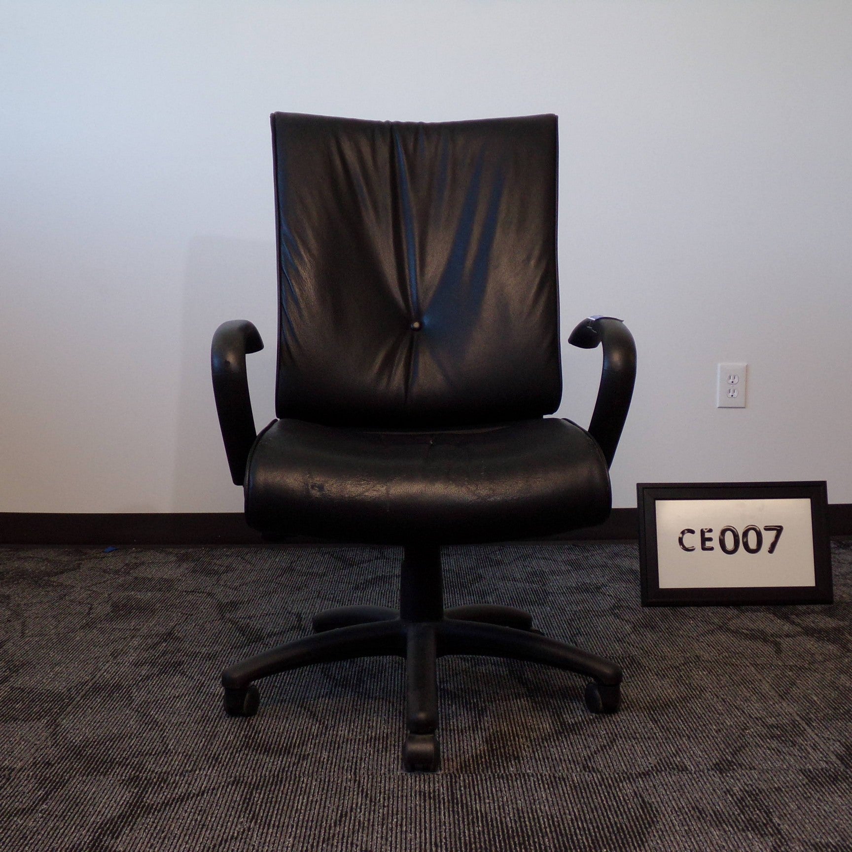 Black vinyl Executive chair with cantilever arms