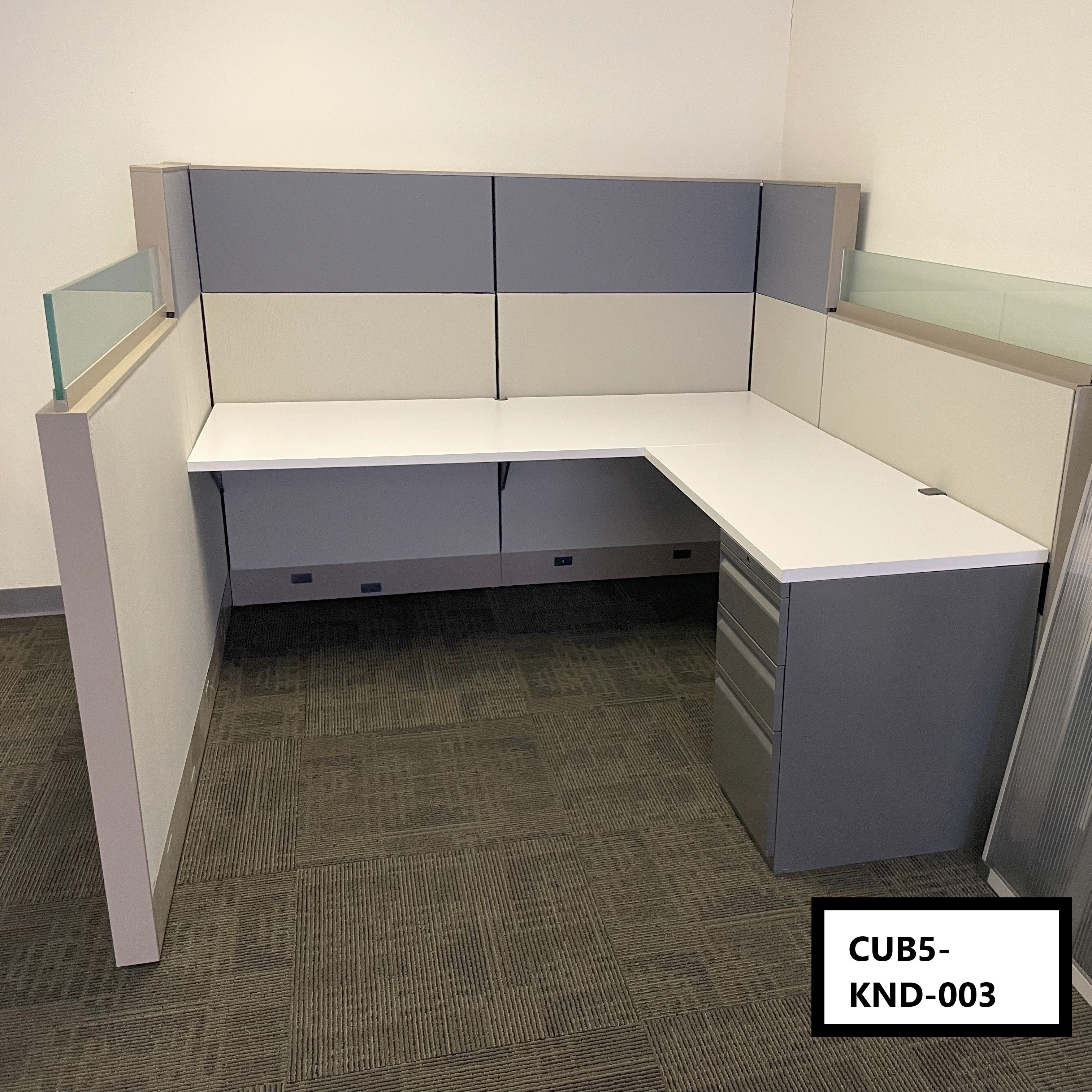 Knoll Dividends 50-54" tall recovered grey fabric with blue strip 6' x 6' with BBF and glass