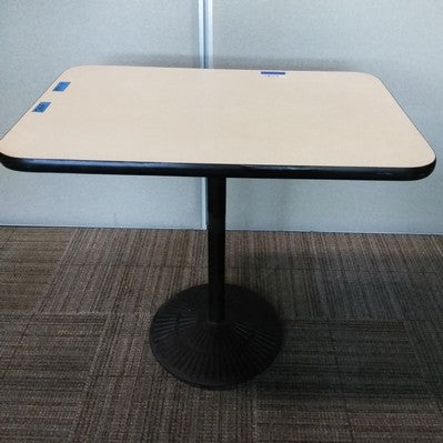36 x 24 table beige with disc base (067)