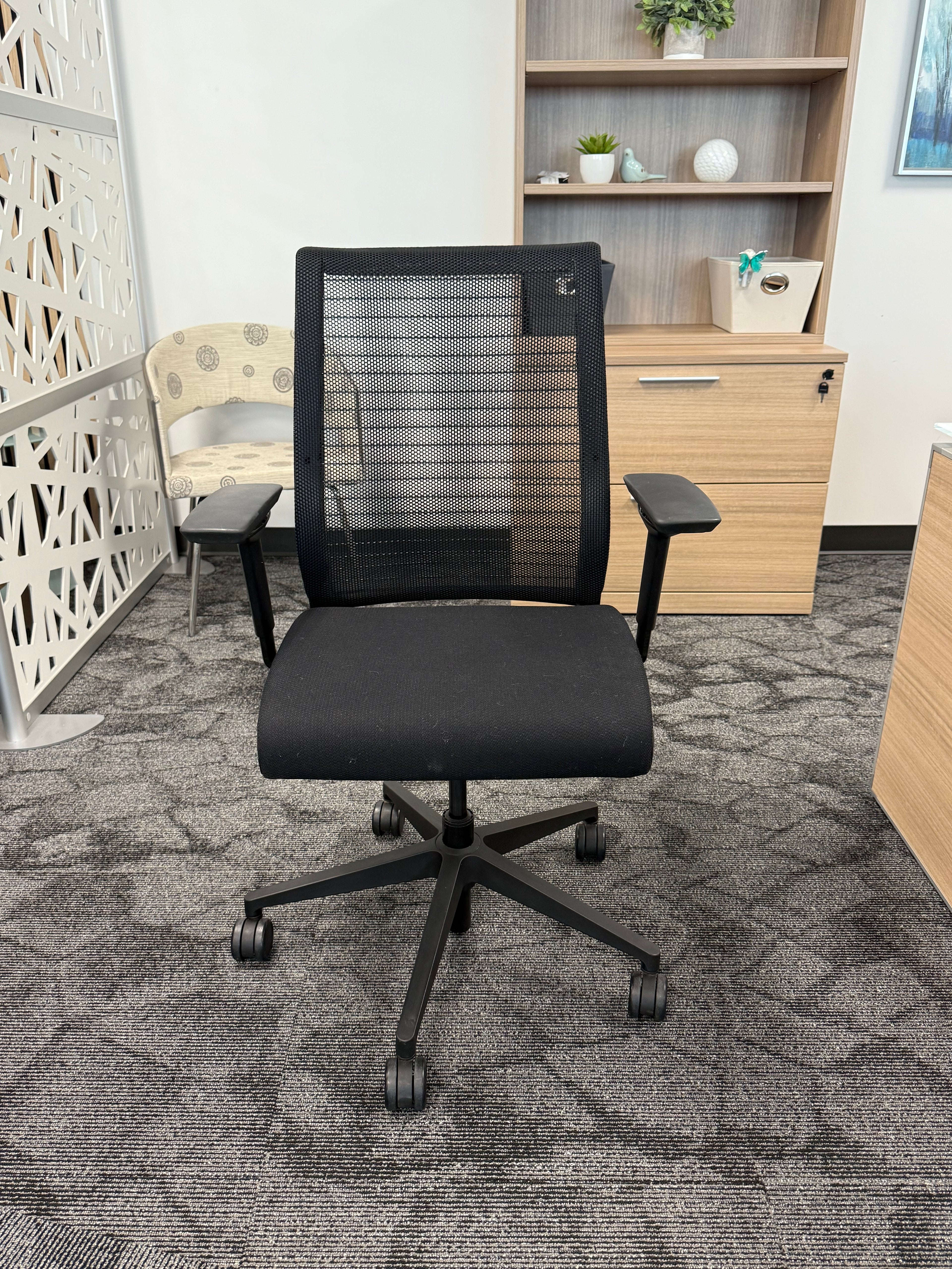 Steelcase Think chairs Black seat black mesh back