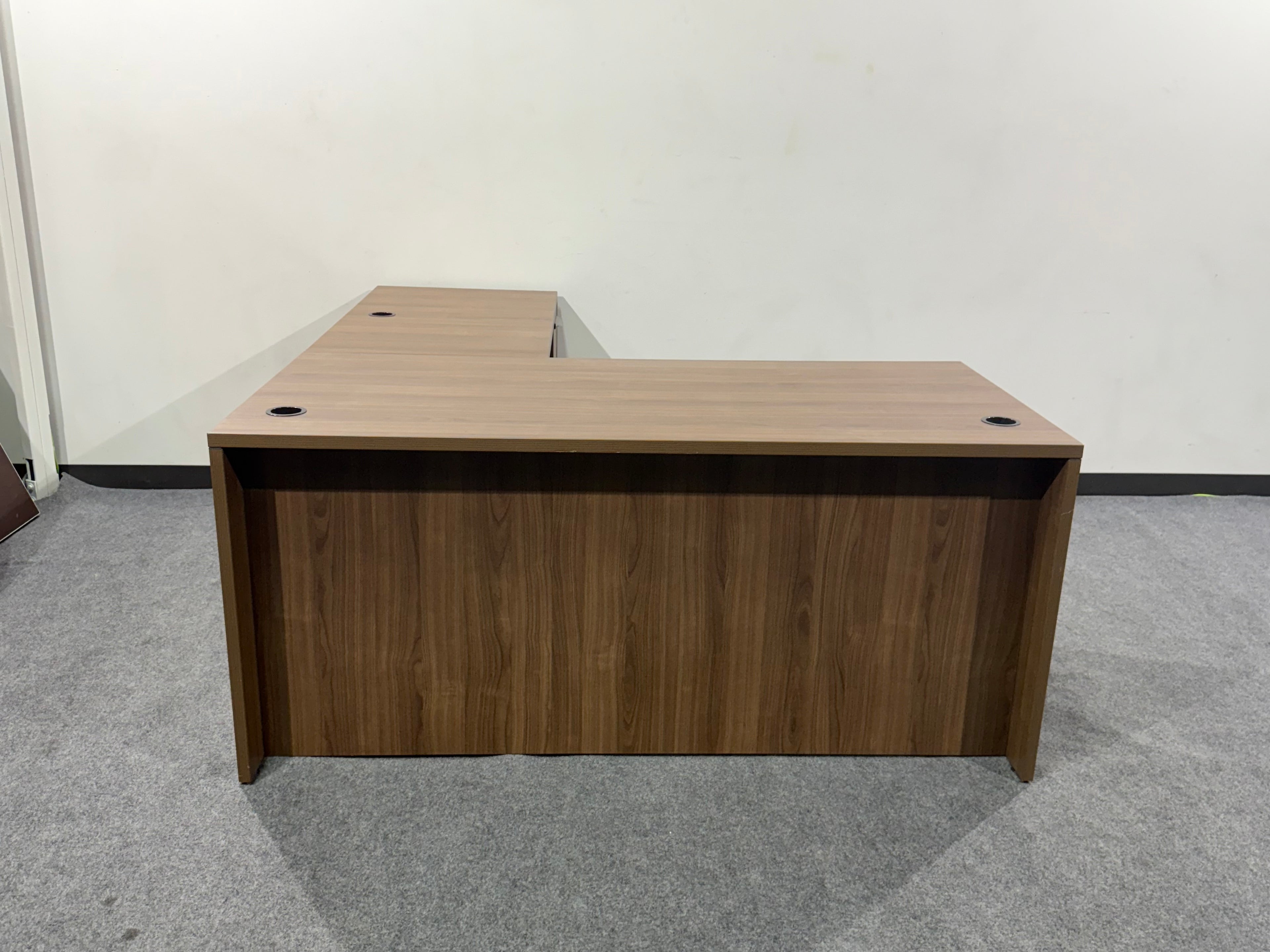 L-Shape Desk Walnut laminate (Right Hand) D-66"x 30"  / Return w/BBF-42"x 24"