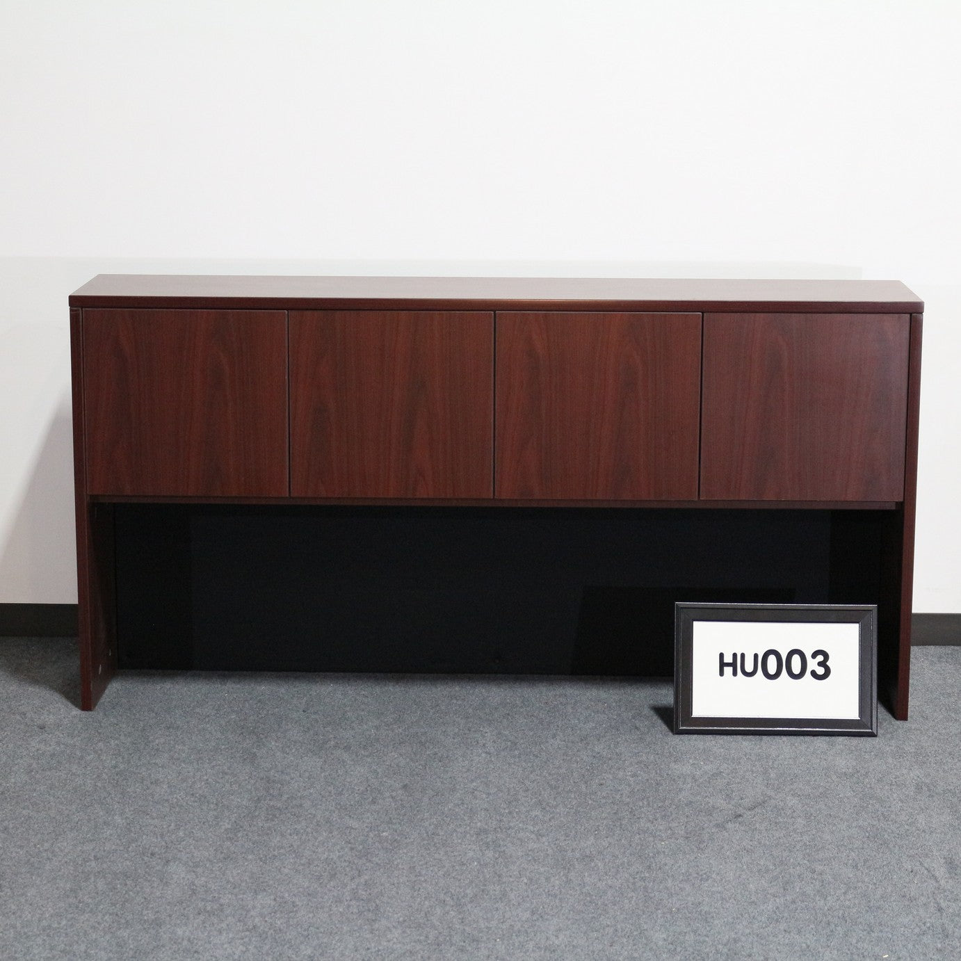 Hutch Mahagony laminate with 4 doors. 71" x 15" x 36"