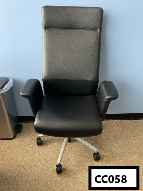 Steelcase Siento  Conference Chairs black leather