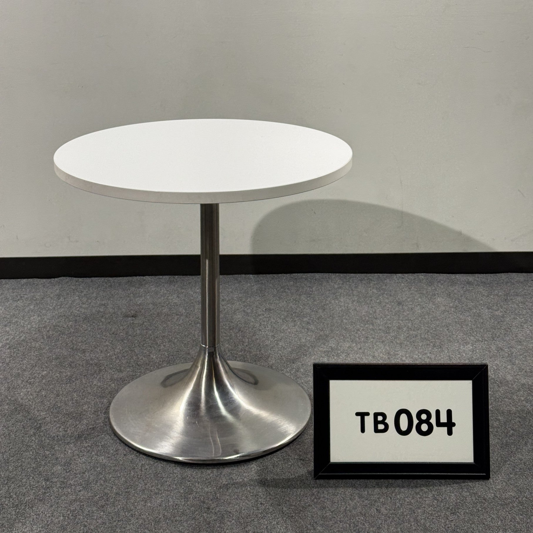 Breakroom table 30" white laminate with trumpet base