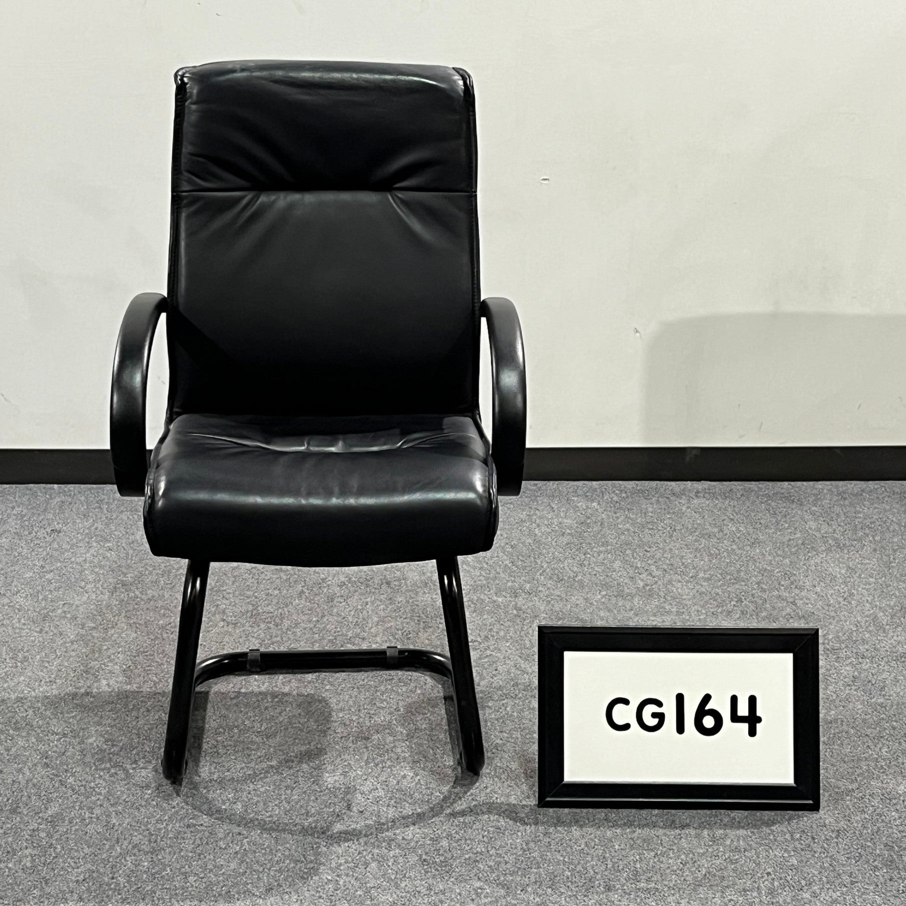 Guest chair black leather