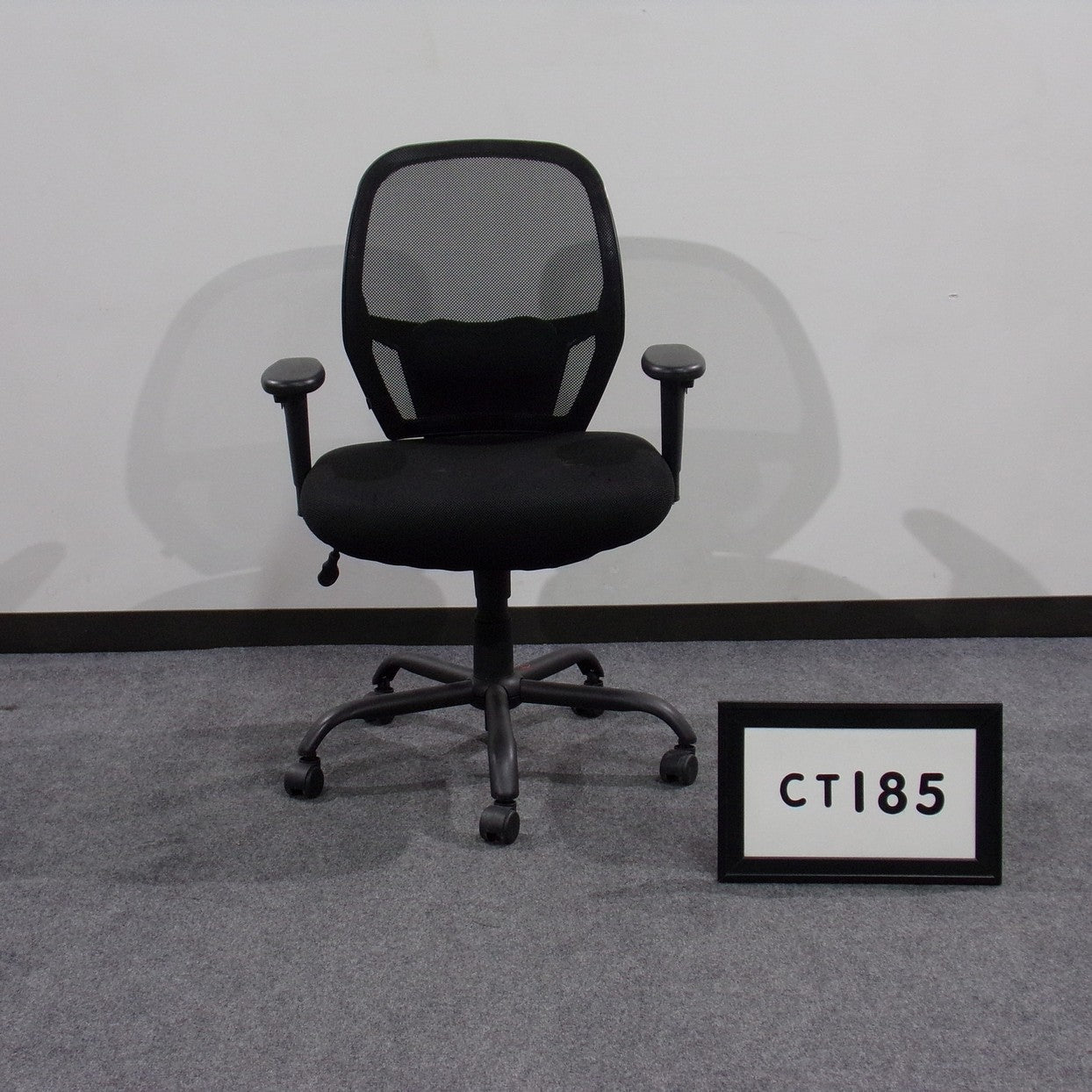 Big Boy Task chair Black with mesh back & fabric seat
