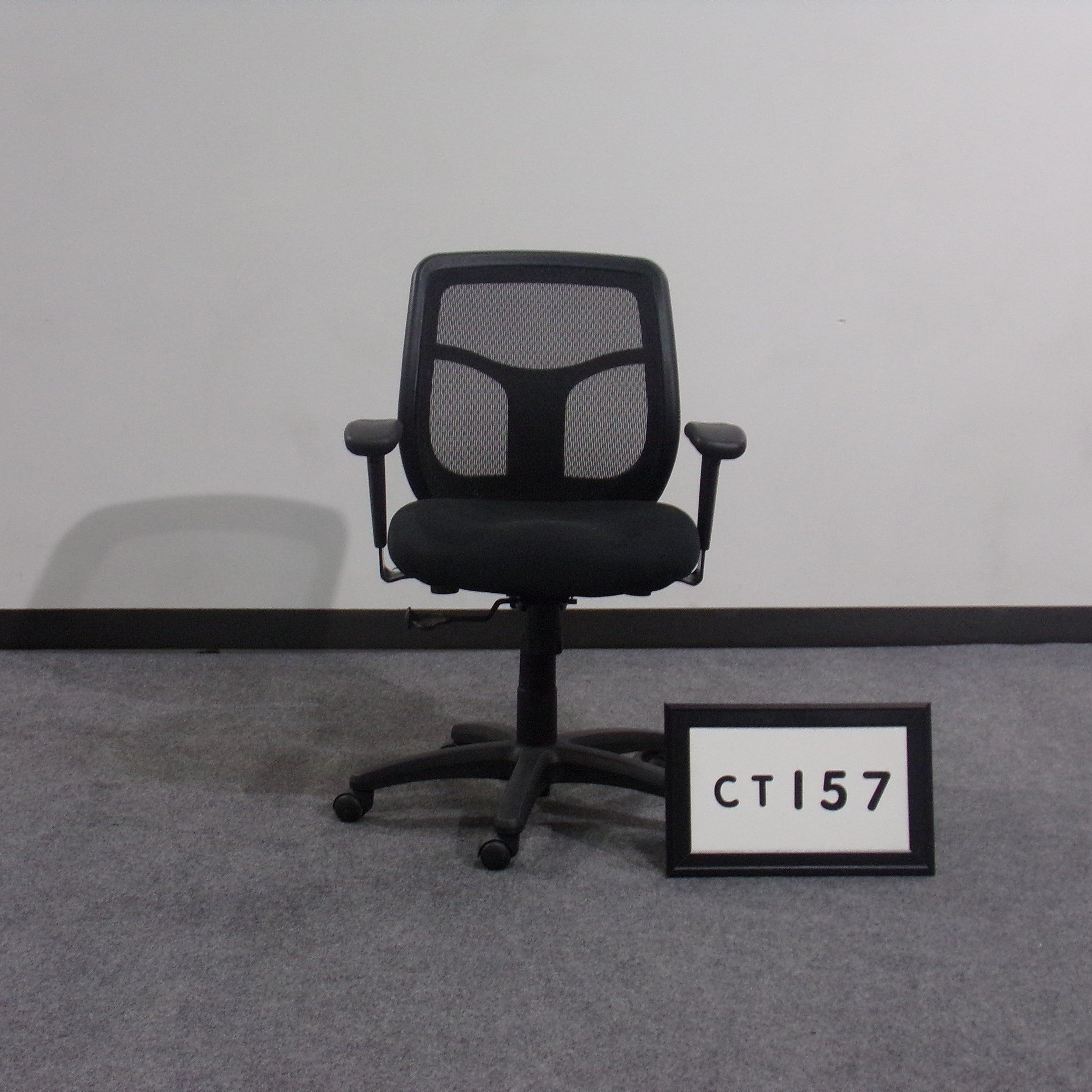 Task chair Black mesh back with ratchet height adjustable Black fabric seat with height adjustable