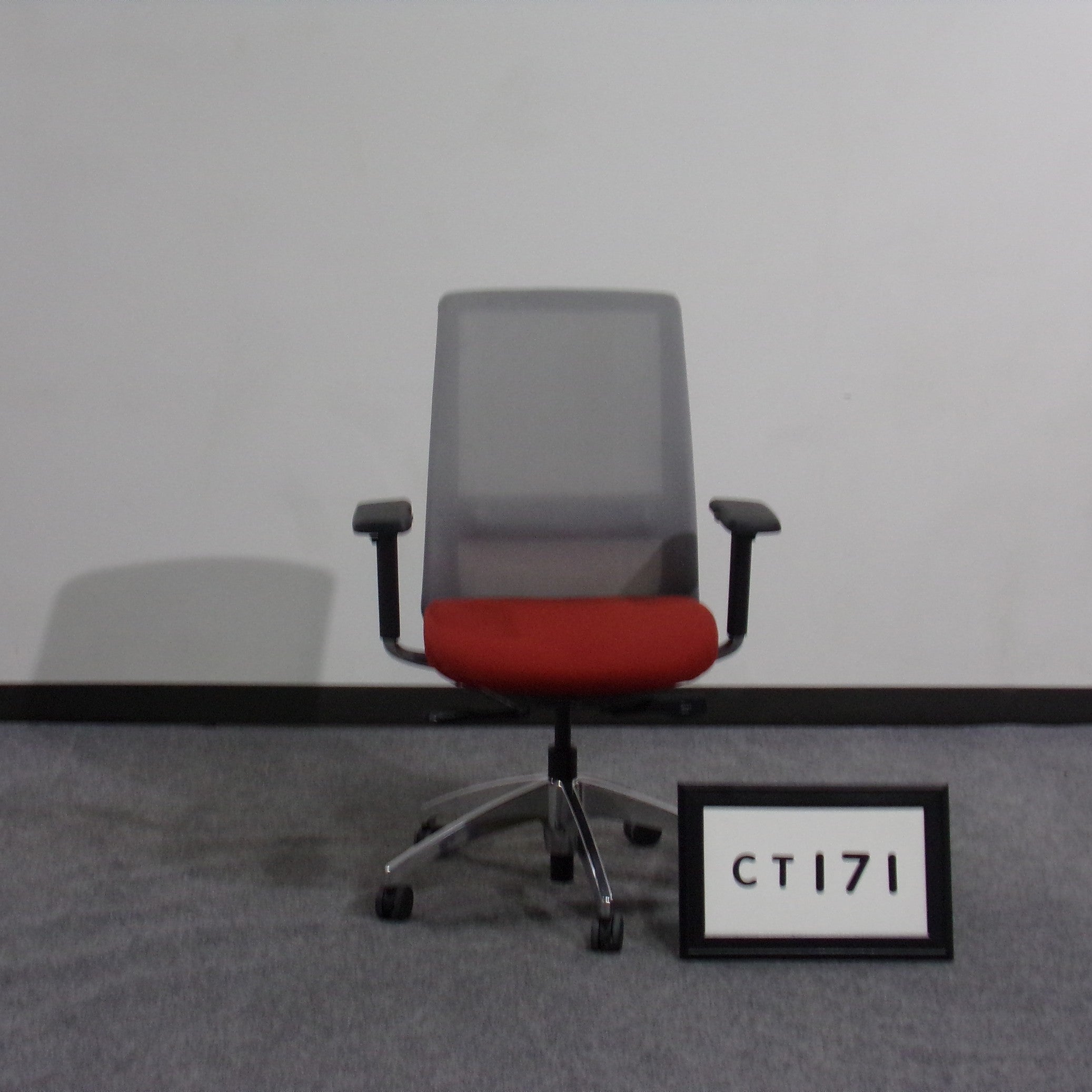 Artopex task chair High back Grey mesh back Red fabric seat Height adjustable Seat slider Tilt