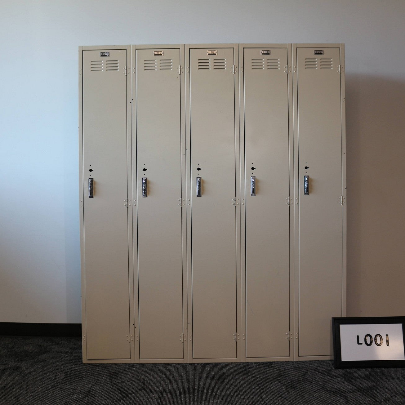 Worley Lockers..Beige..5-door..60x12x72