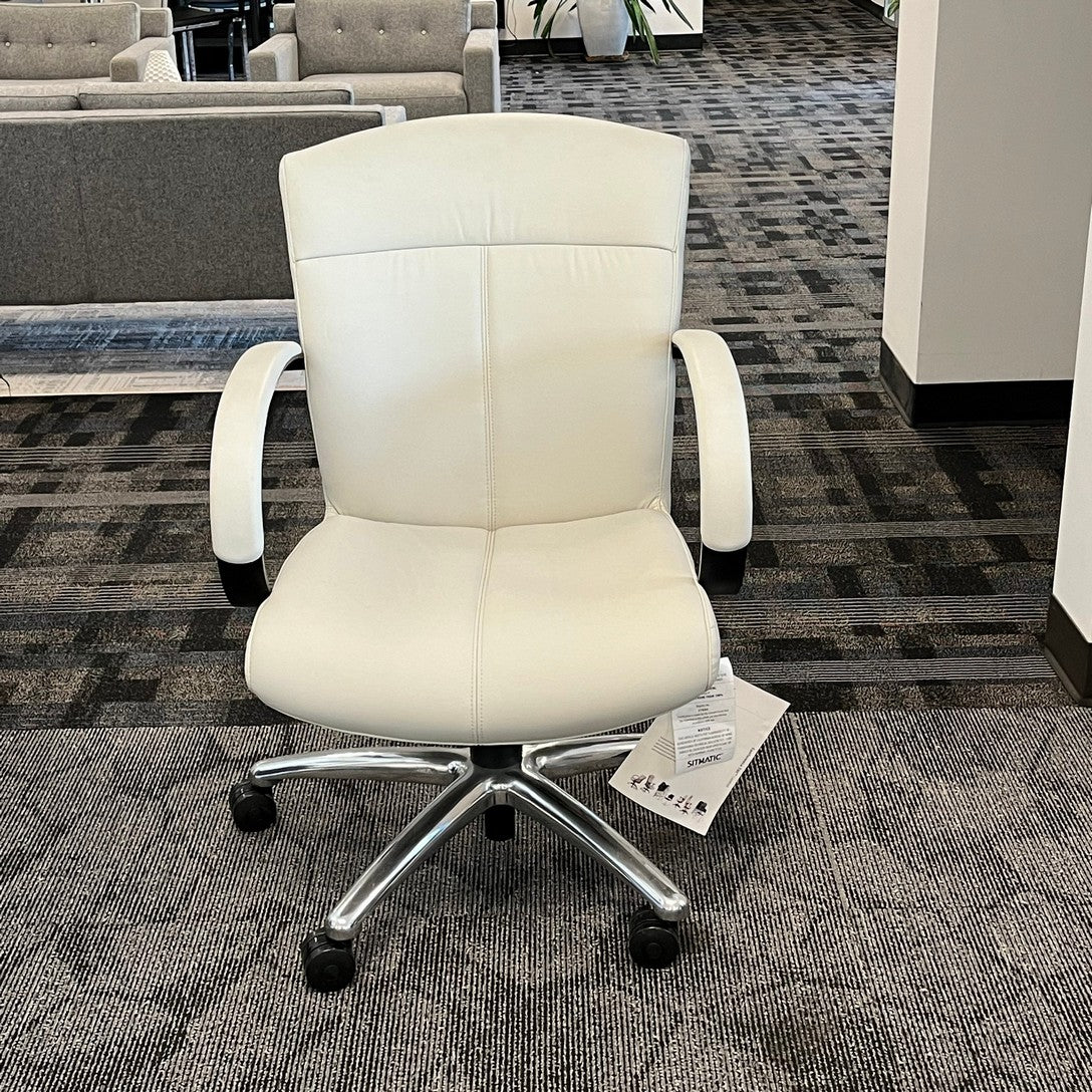 Sitmatic Posh midback Conference chair with chrome base