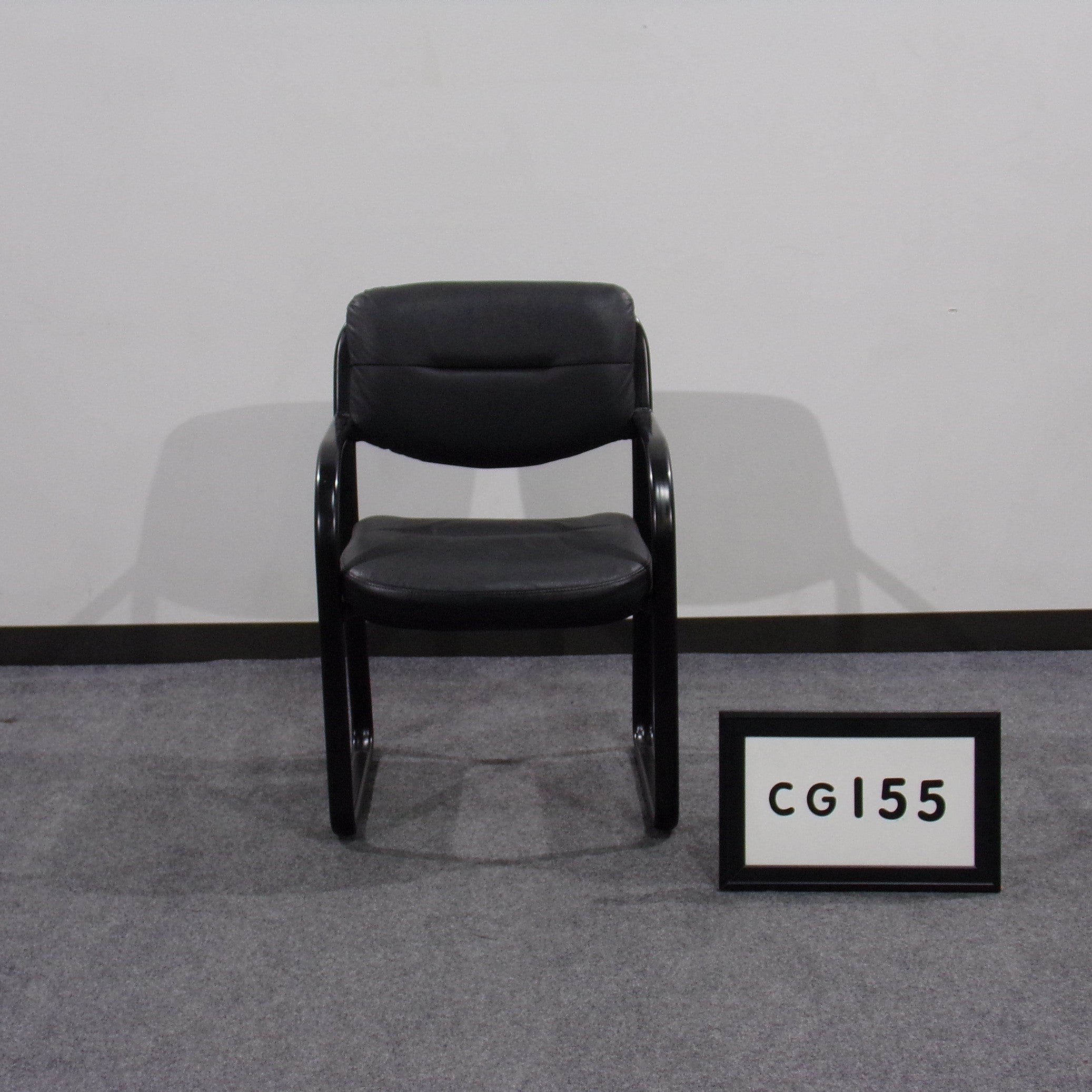 Guest chair black vinyl