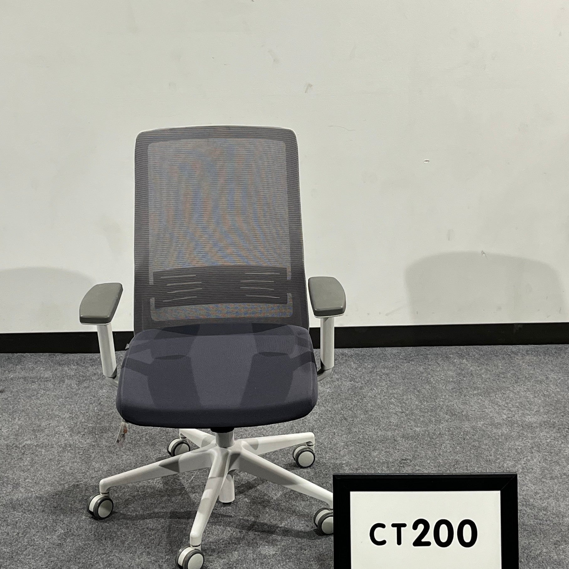 AMQ Jaku task chair grey mesh and seat - Showroom sample