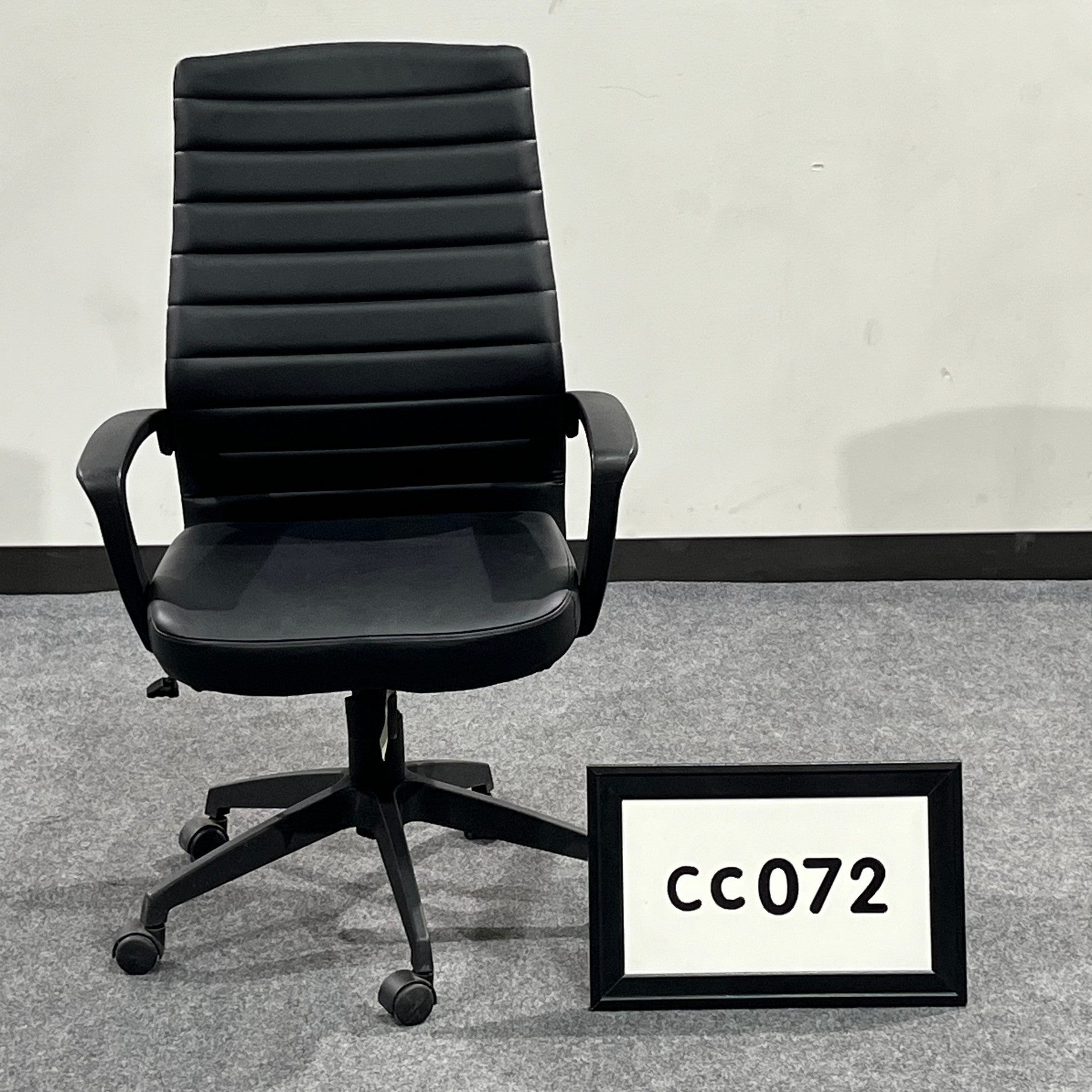 Showroom sample Corp Design Conference chair Black vinyl